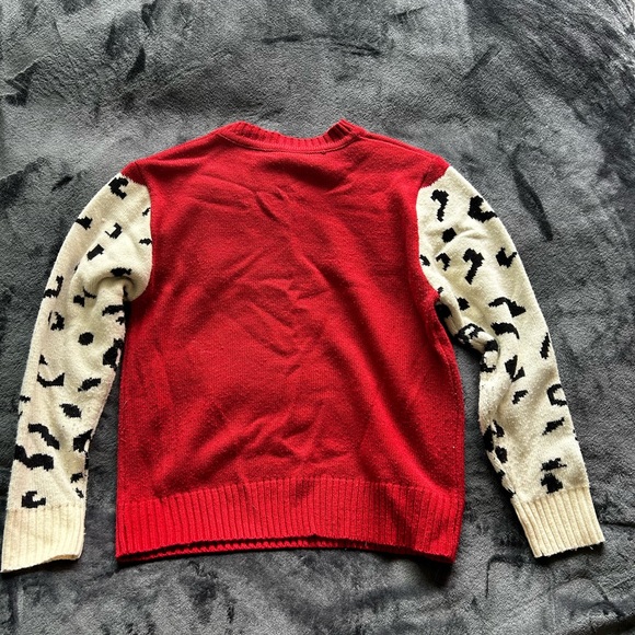 Leopard Arm Sweater - Picture 2 of 3